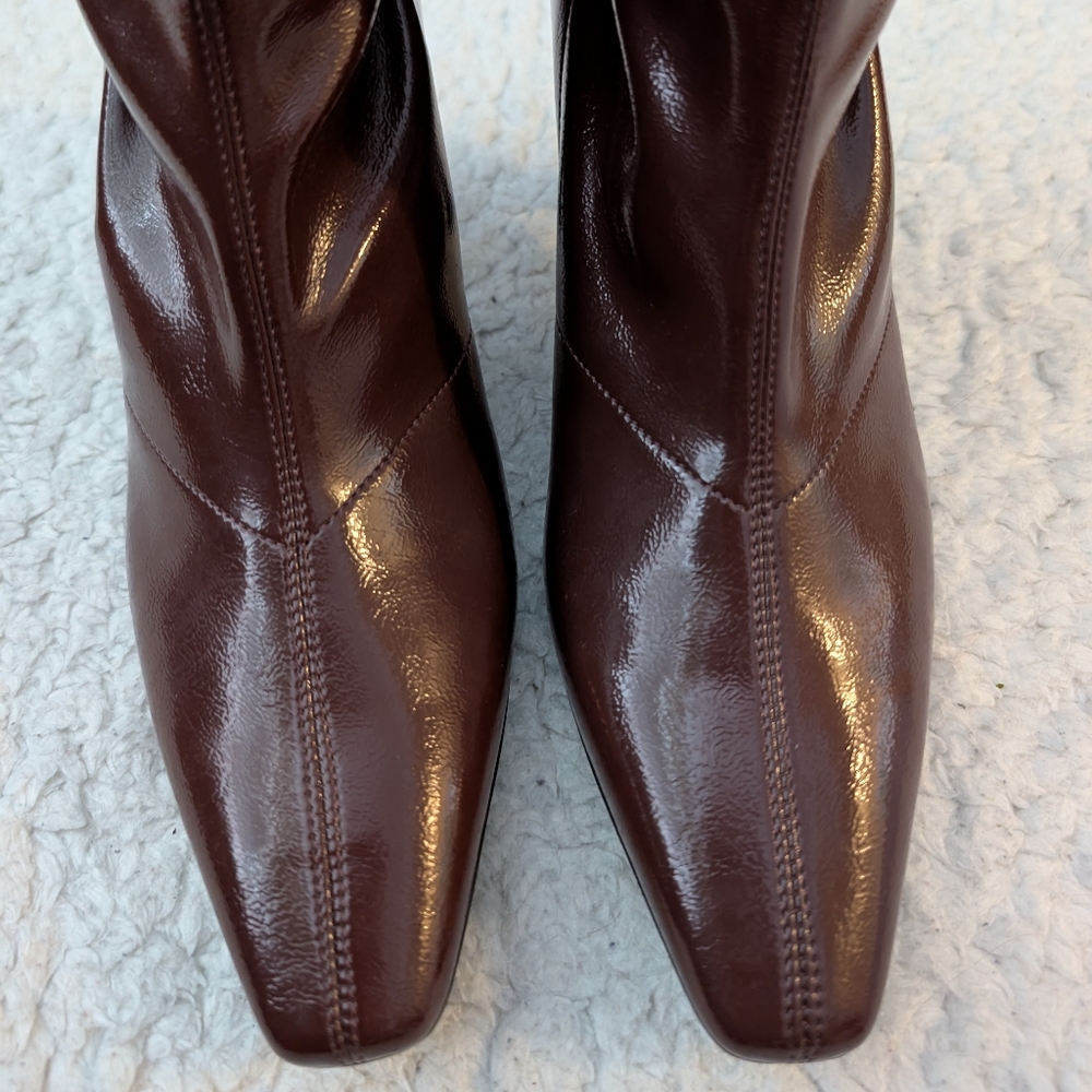 NOMIA Athena Ankle Boot in Prune 37 New In Box - Picture 11 of 16